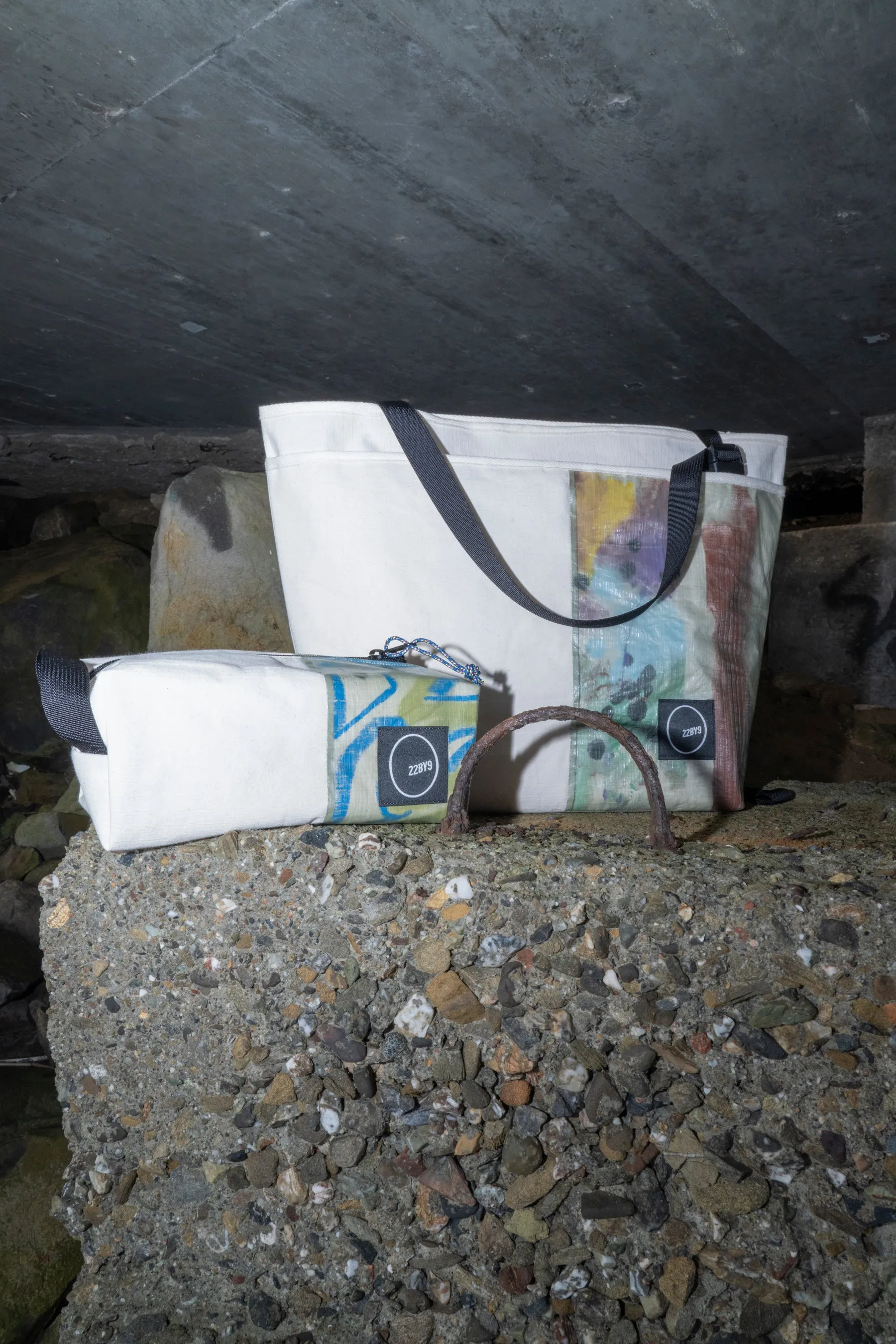 22BY9 - "FINE WORK" SIGNAL TOTE 5