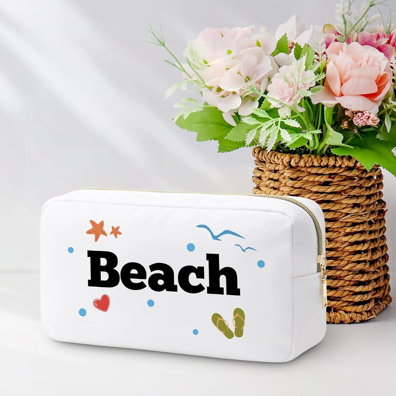 Beach Lovers Makeup Bags Beach Vacation Gifts for Women Sister Girls Best Friend Summer Trip Cosmetic Bags Girls Weekend Wedding Christmas Birthday Presents for Sea Lover Travel Zipper Pouch